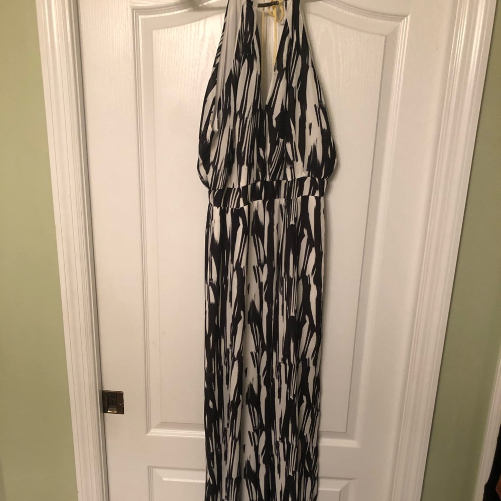 Black and white abstract pant romper.